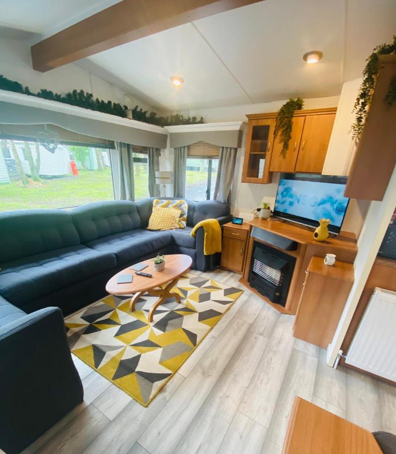 Unique Caravan With Outdoor Space 巴伦特雷 外观 照片